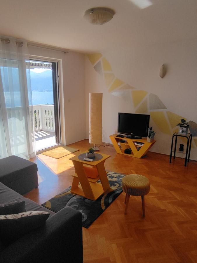 Apartman Lamia S Pogledom Na More Rijeka Exterior foto