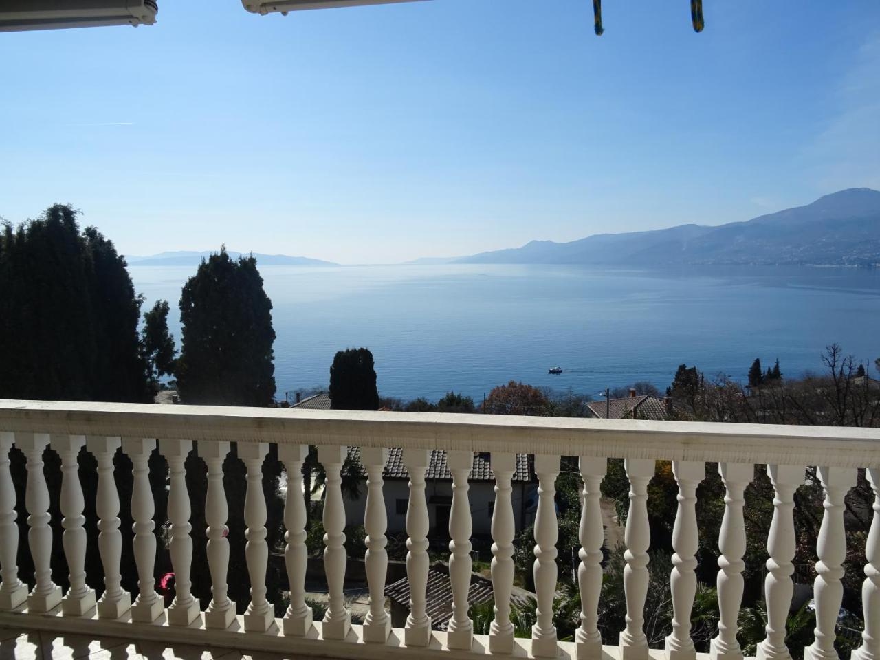Apartman Lamia S Pogledom Na More Rijeka Exterior foto